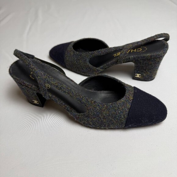 Chanel | Size 38.5, US 8.5 | Grey & Navy Tweed Slingback Pumps | ($1,125) - Picture 1 of 8